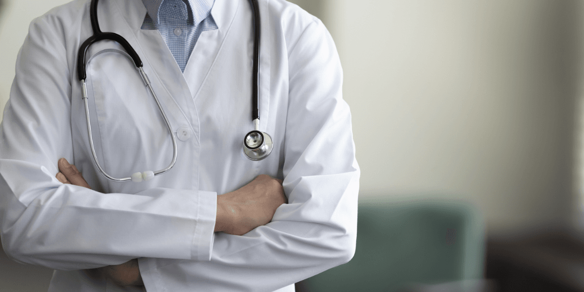 Mom Called 'Selfish' For Not Wanting Husband To Quit Lucrative Real Estate Job To Go To Medical School | Percolately