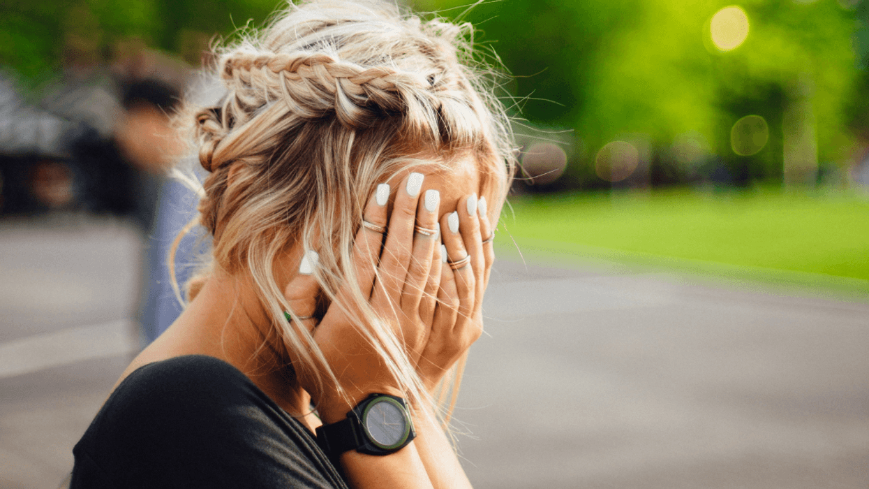 Broke Woman Pissed After Her Boyfriend Refuses To Give Her A 'Loan' To Buy Christmas Gifts