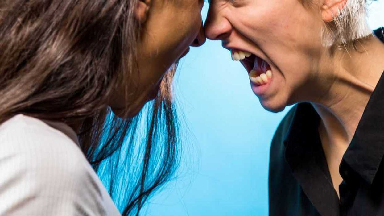 Overweight Woman Breaks Sister-In-Law's Hammock Despite Being Told She's Too Heavy To Use It