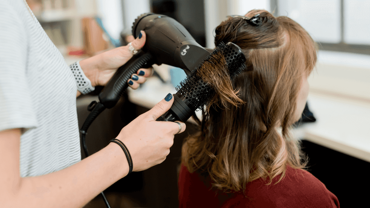 Woman Called Out For Not Tipping Hair Stylist Who Left Halfway Through Her Appointment