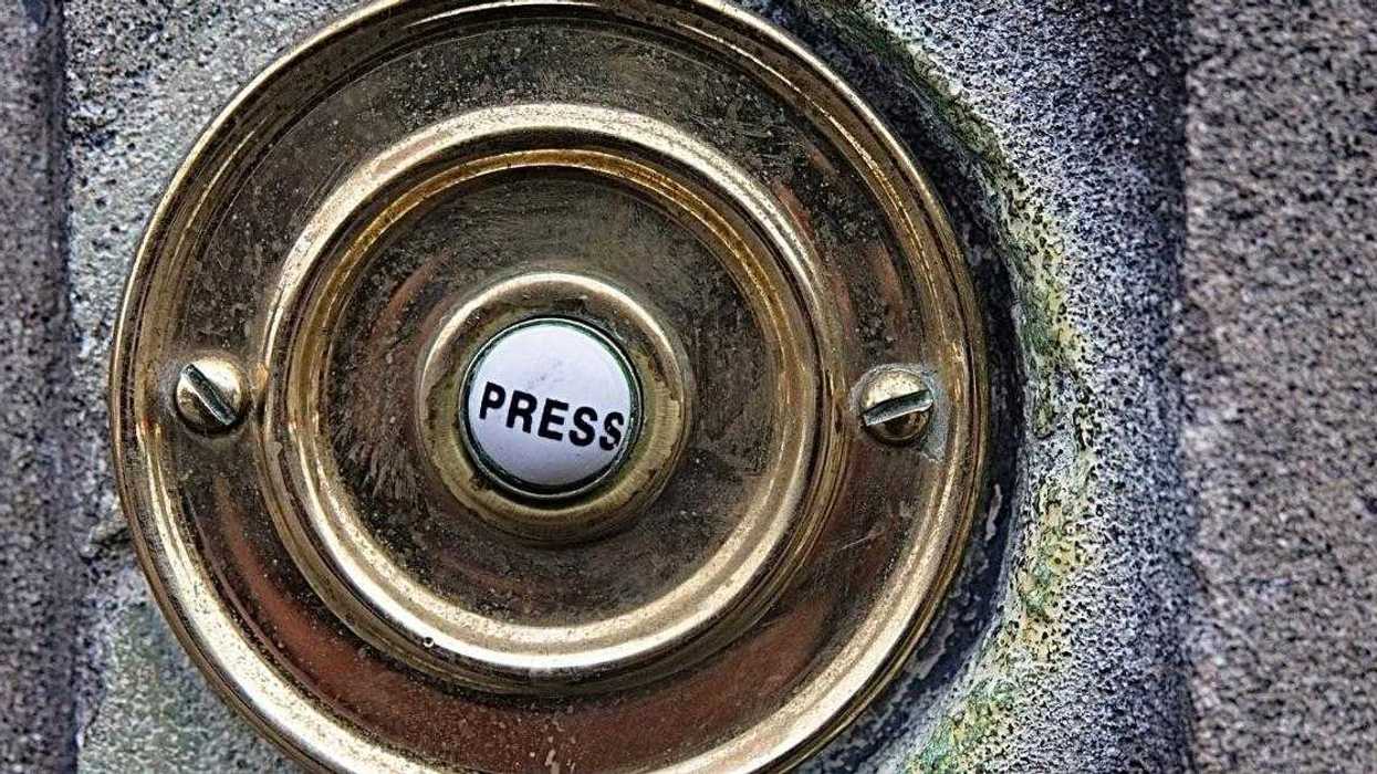 Redditor Told To Stop Ordering Delivery Because Drivers Keep Taking It To Neighbor's House By Mistake