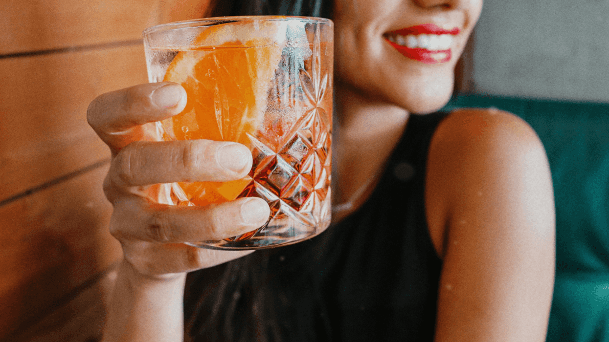 Woman Balks After Roommate Tries To Ban Alcohol From Apartment Due To New Sober Boyfriend