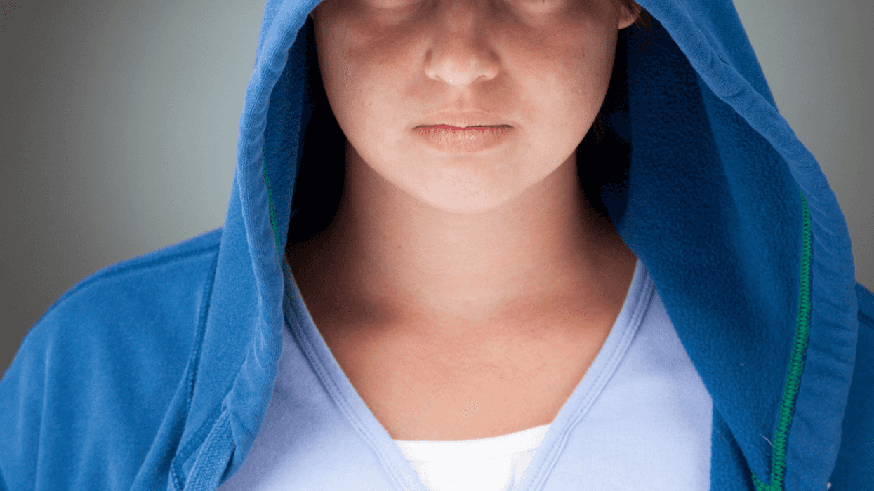 Cisgender Woman Outraged After Her LGBTQ+ Friends Assume That She Must Be Nonbinary