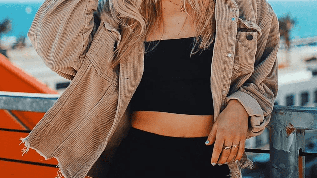 Woman Balks After Friend Asks Her To Stop Wearing Midriff-Bearing Clothes Because It's 'Triggering' For Her