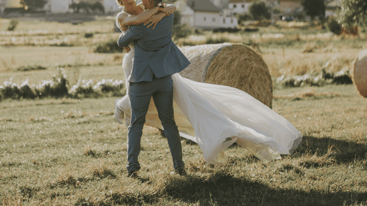 Guy With MS Called 'Lazy' For Refusing To Attend Sister's Wedding Because Venue Isn't Accessible