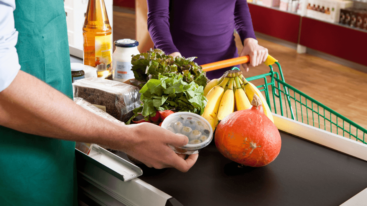 Redditor Stirs Drama By Asking To Cut Ahead Of A Mom With '30 Items' In Supermarket Line