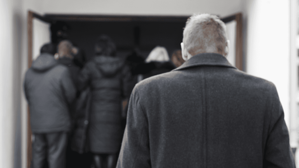 Teens Upset Their Estranged Dad After Kicking Him Out Of Their Mom's Funeral