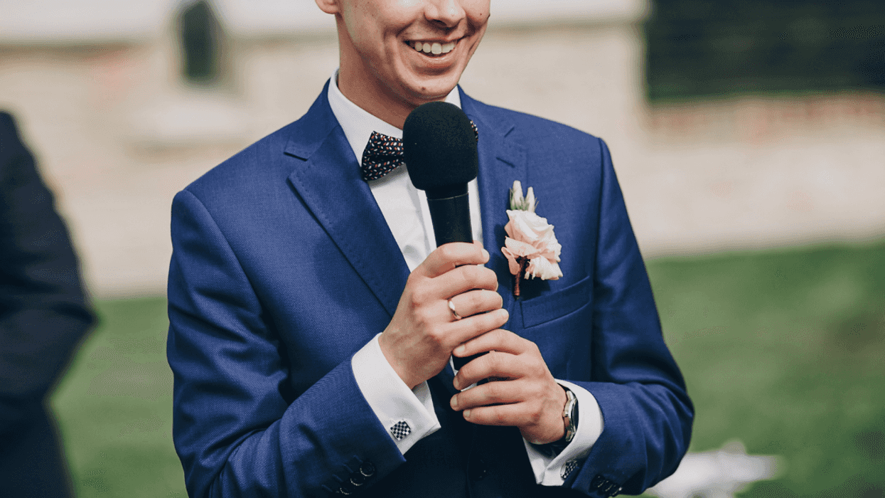 Groom Stunned When Bride Demands He Give A Wedding 'Speech' Lying About How They Met