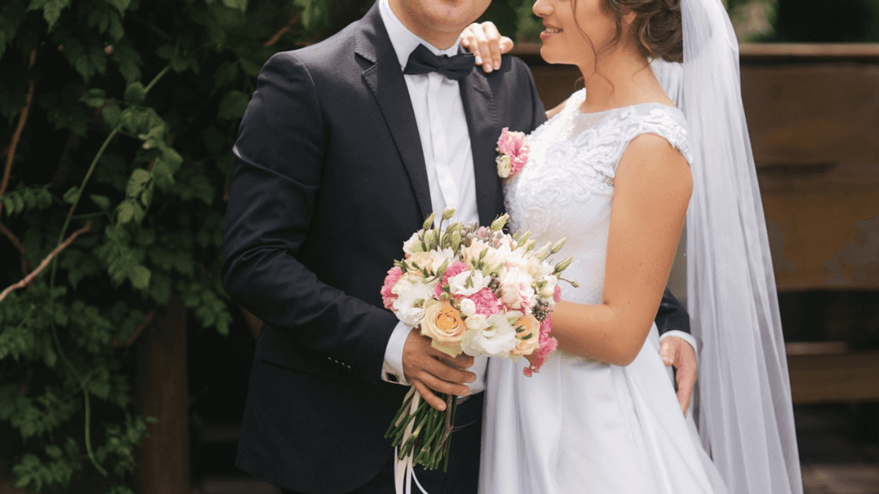 brade and groom in backyard