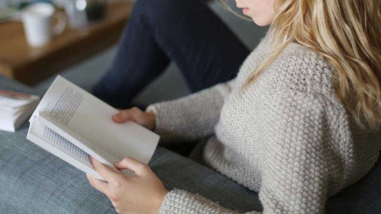 Teen Called 'B*tch' For Rejecting Books From Uncle Who 'Hates' That She Reads Young Adult Novels