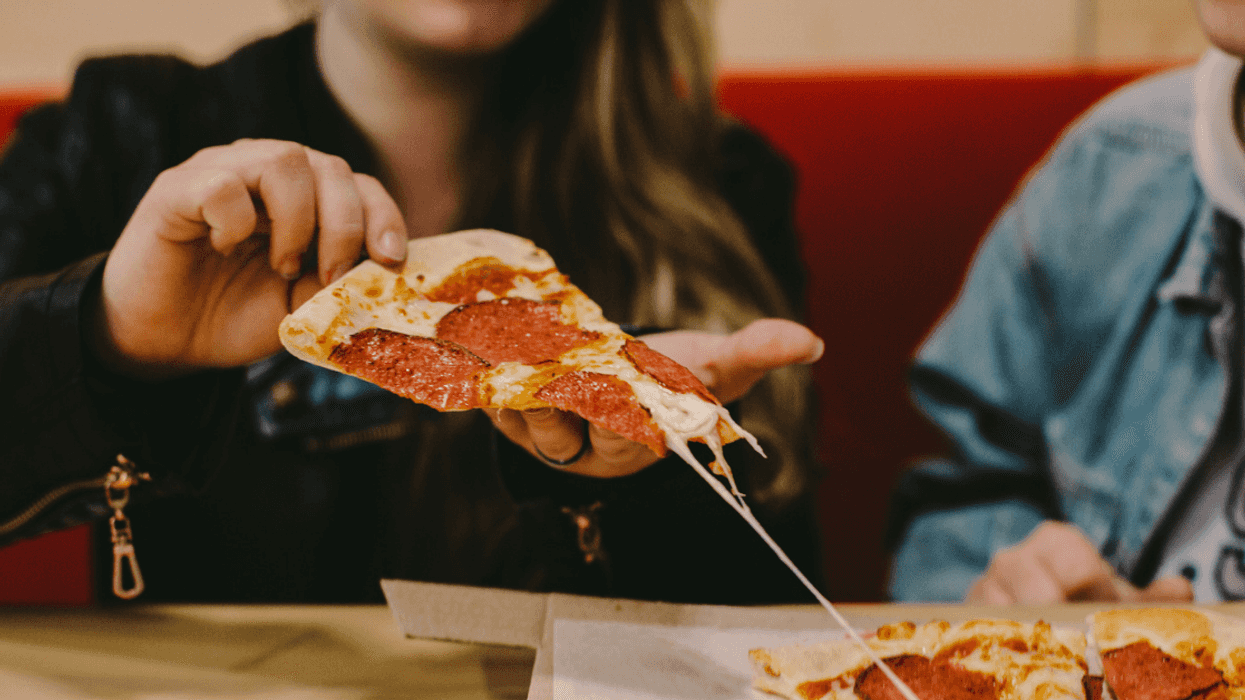 Muslim Woman Furious When Server Refuses To Refund Her After She Unknowingly Ate Pork