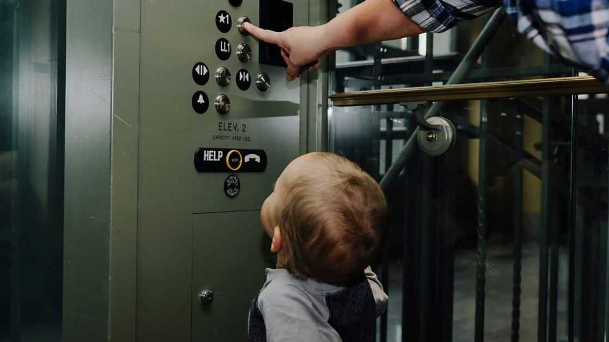 Mother Of Seven Furious After Neighbor Refuses To Get Off Elevator So Her Family Can Have It