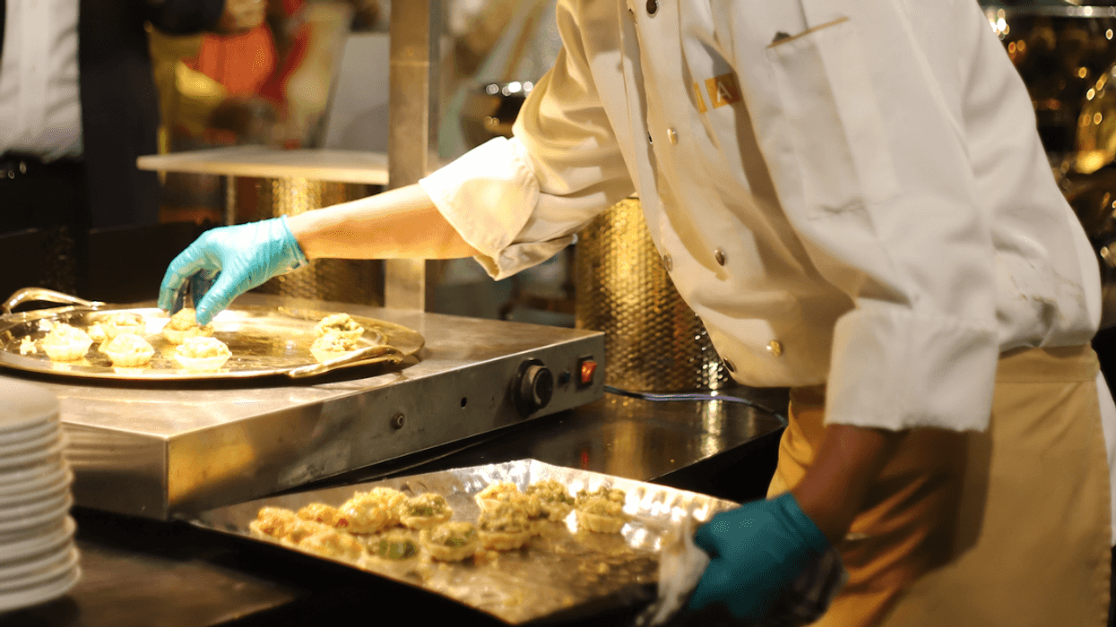 Redditor Called Out For Refusing To Let Sister In Culinary School Cater Their Wedding