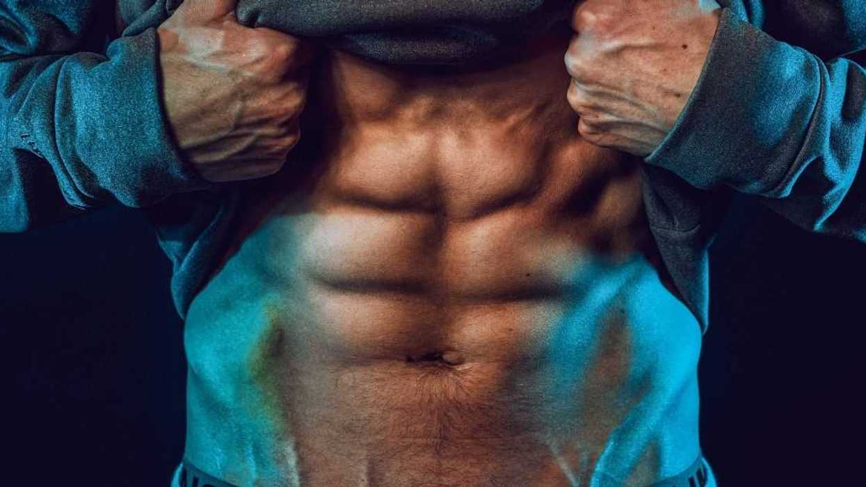 Guy Called Out For Flashing His Abs After Getting Unsolicited Diet Advice From Girlfriend's Nutritionist Friend