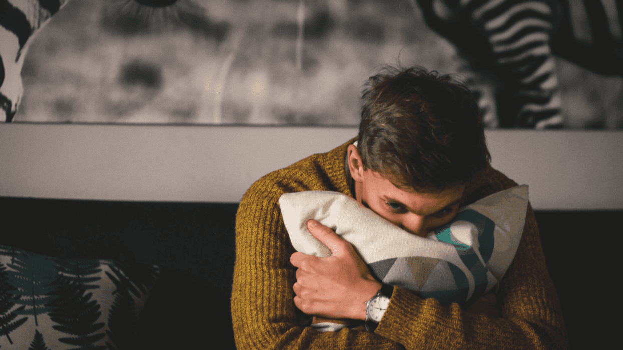 Parent Has No Sympathy After Son's Long-Distance Girlfriend Breaks Up With Him For Never Visiting Her Country