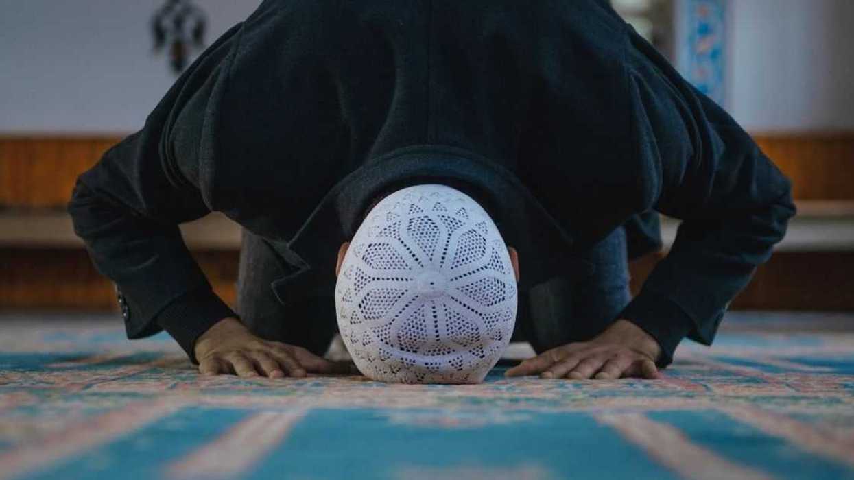 Atheist Mom Accuses Her Muslim Husband Of 'Manipulating' Their Daughter Into Being Religious