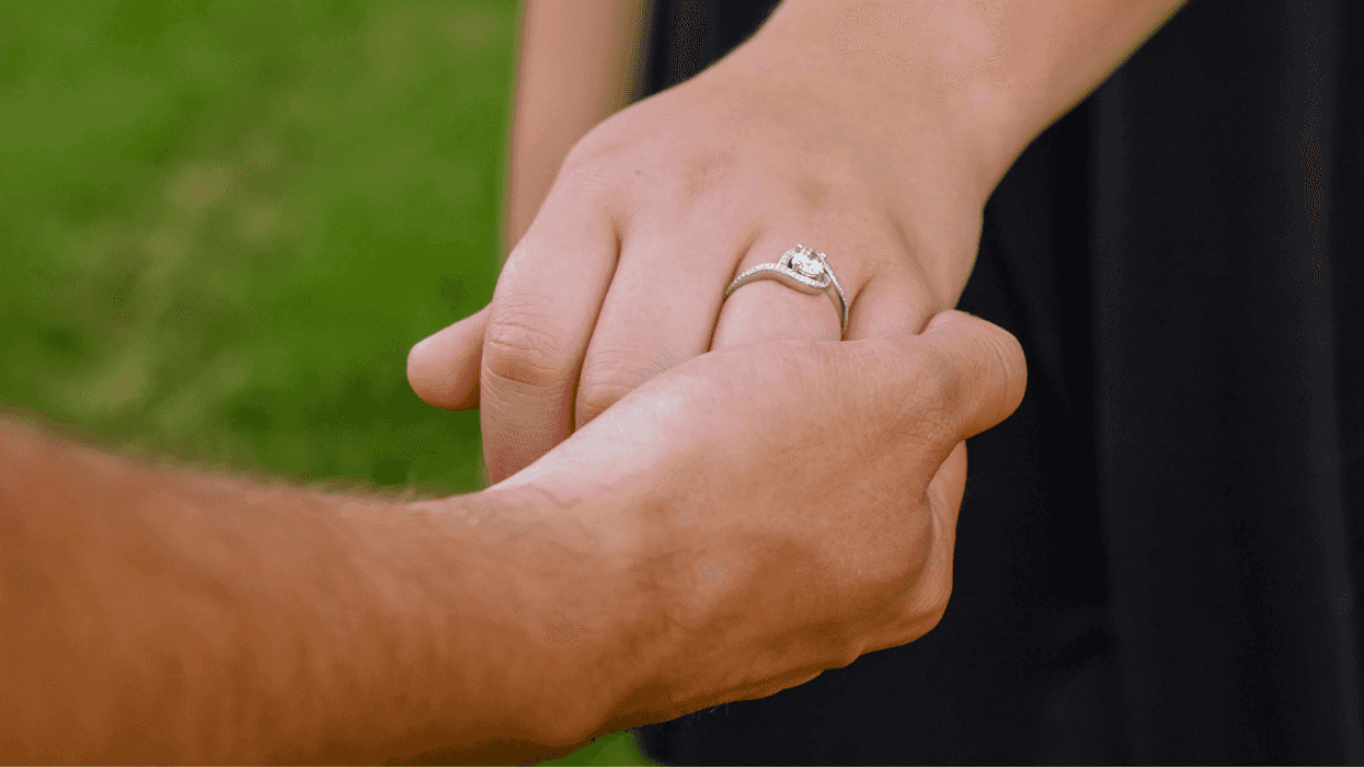 Guy Pissed When Fiancée Asks For Pricier Ring Because She's Allergic To Nickel One He Bought Her
