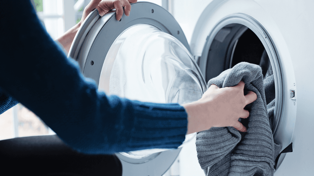 New Parent Kicks Mom Out After She Calls Their Wife 'Trashy' For Asking For Help With Laundry