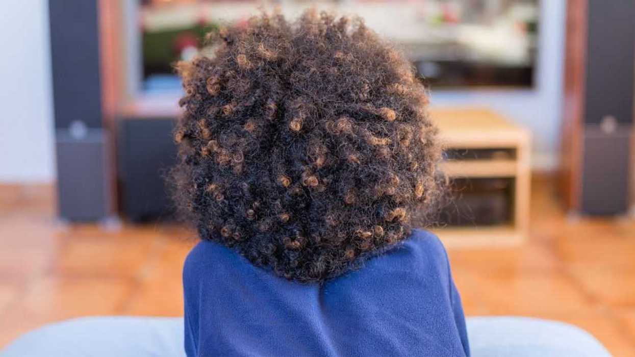 Single Dad Flips Out After Sister Straightens His Mixed-Race Son's Hair Without Permission