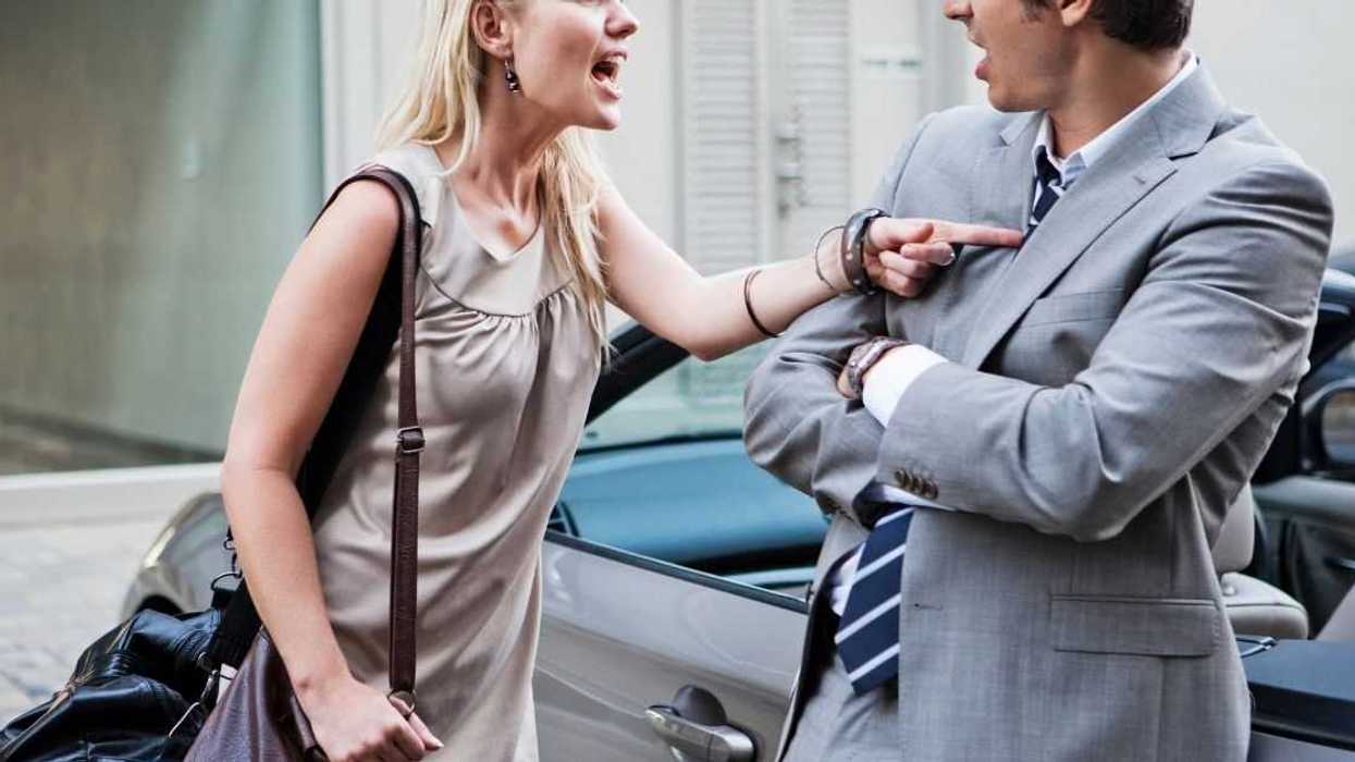Woman Livid After Husband Invites 26 People To Their House For Christmas Without Telling Her