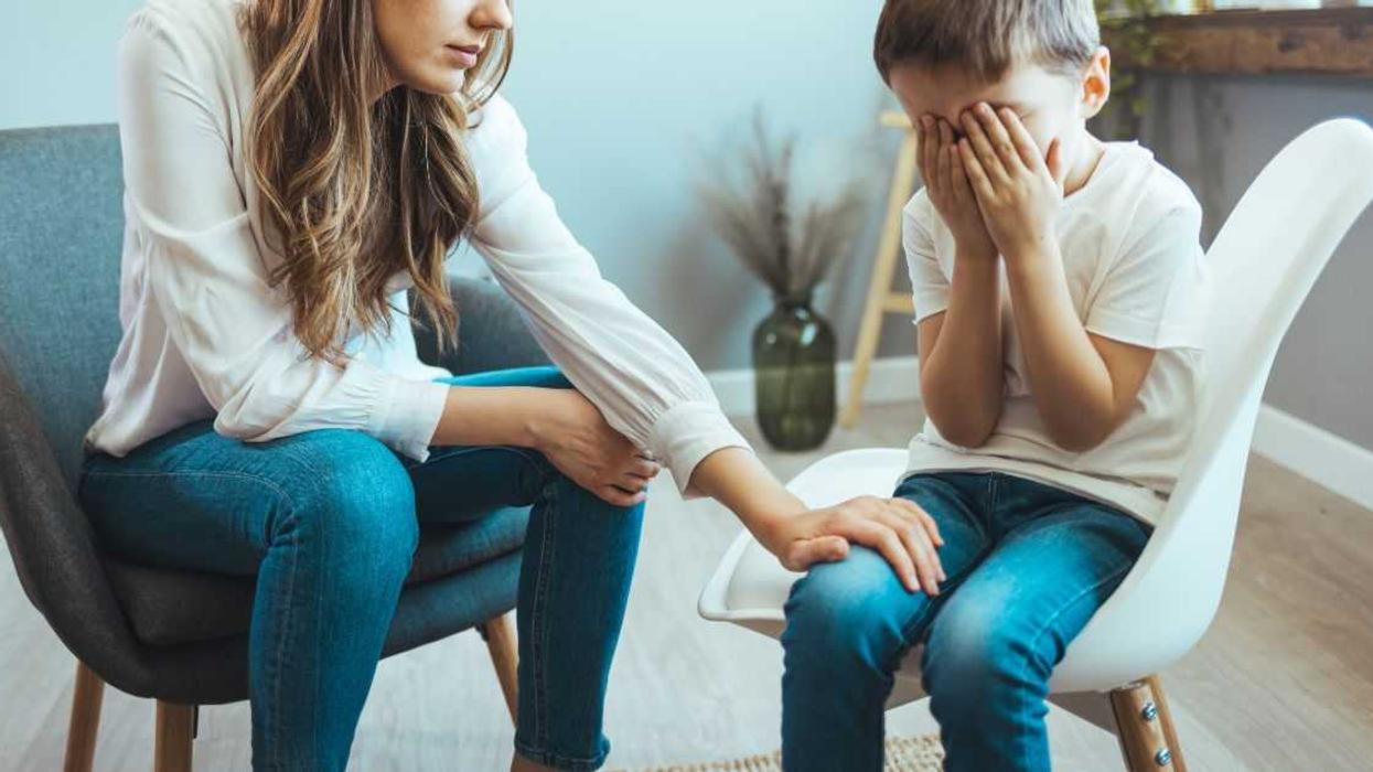 Woman Called Out For Refusing To Pay For Expensive Cell Phone Her Autistic Child Threw In A Pool