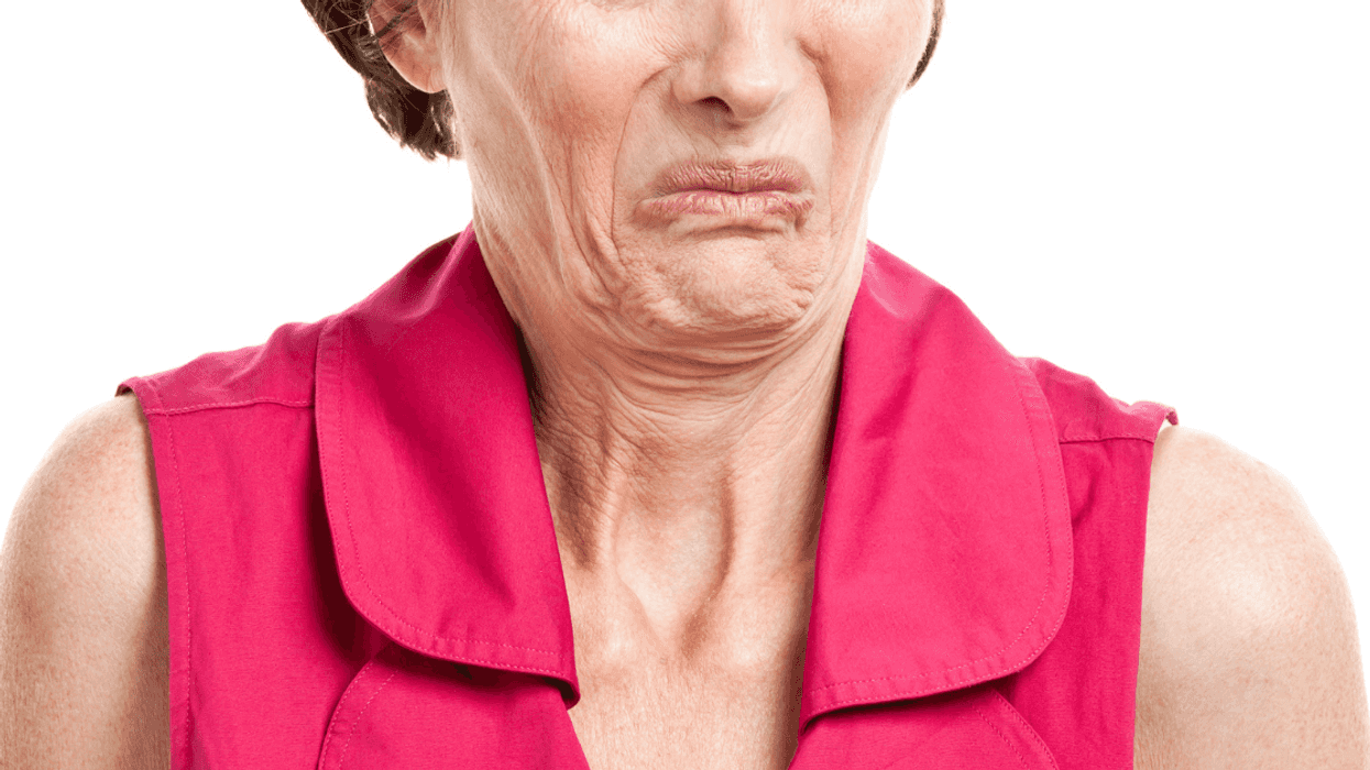 Mom Livid After Being Forbidden From Wearing Champagne-Colored Dress To Daughter's Wedding