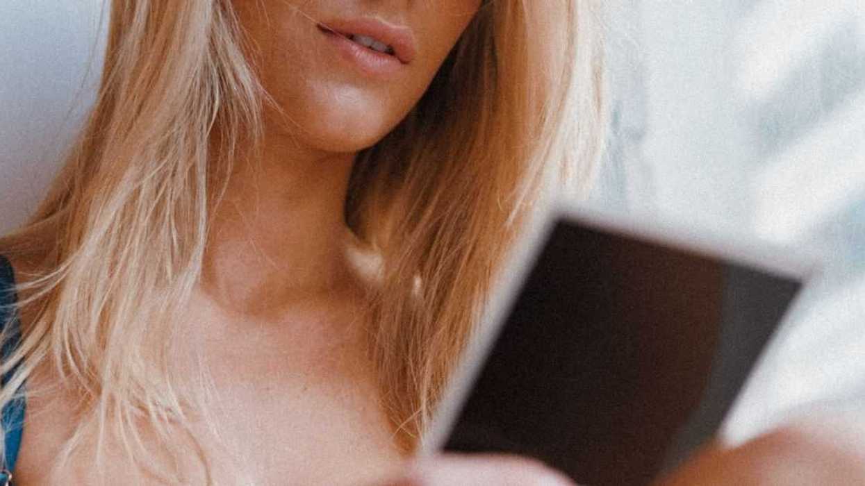 Teen Punished For Refusing To Take Down Photos Of Her Father She Put Up In Stepdad's House