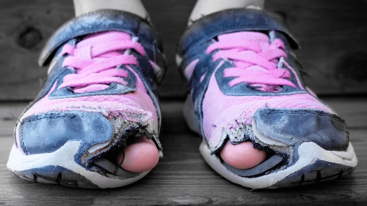 Teen Called Out By Her Unemployed Mom For Wearing Shoes With Holes In Them In Front Of Guests