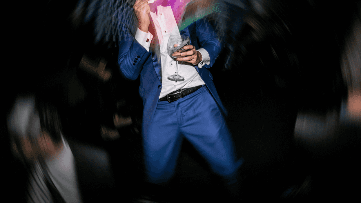 Redditor Refuses To Take Down Video Of Ex-Husband Drunkenly Dancing At Wedding