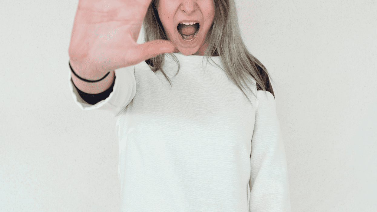 Teen Confronts Boyfriend's Sister For Using Her Traumatic Past As Inspiration For Her 'Aesthetic'