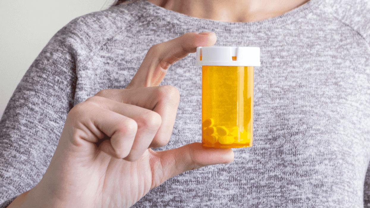 Teen Livid After Boyfriend's Mom Wants To Replace His Meds With Vitamin Supplements And Reiki