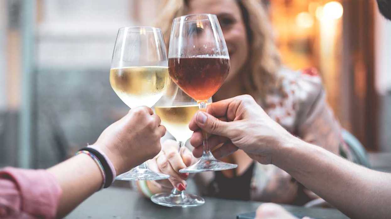 Woman Horrified After Her Boyfriend's Female Friends Drunkenly FaceTime Him Asking To See His Genitals