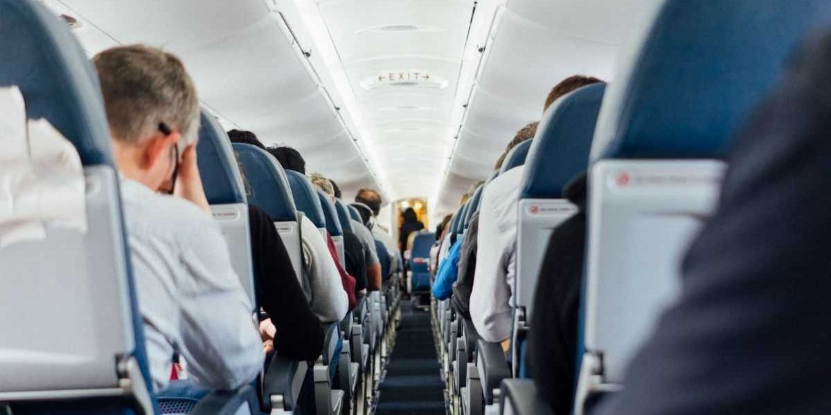 Obese Woman Refuses To Give Up Extra Seat She Purchased On Plane So Couple Can Sit Together | Percolately