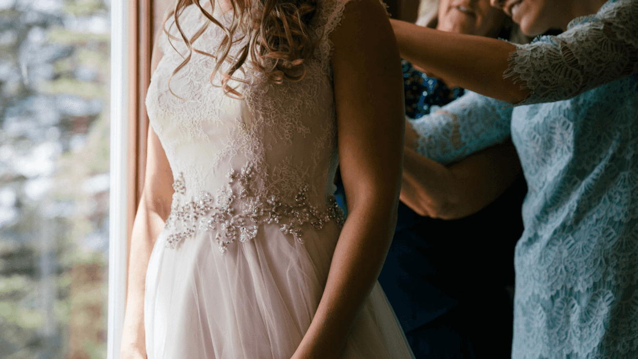 Mom Called Out For Letting 'Petite' Daughter Wear Heirloom Wedding Dress But Not 'Heavier' Daughter