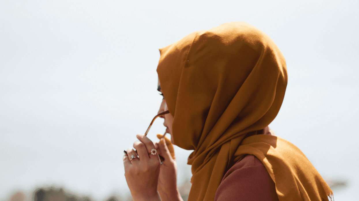 Server Called Out For Not Warning Women In Hijabs Their Food Has Pork In It Because It 'Feels Racist'