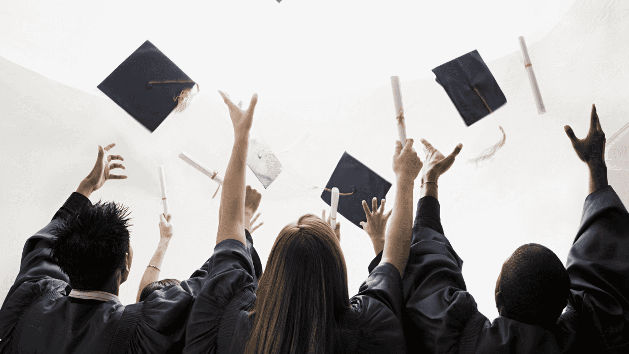 Teen Sparks Drama After Getting Less Expensive Grad Gift For Friend Who Called Her 'Materialistic'