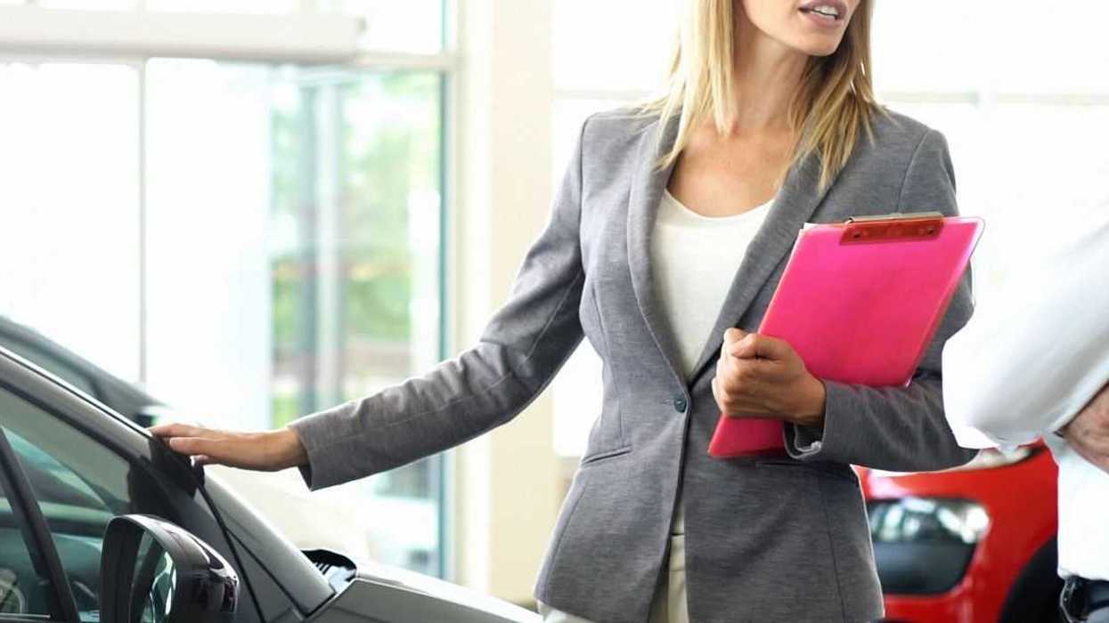 Guy Asks If He's Wrong For Requesting Different Car Salesperson After The Woman Helping Him Was 'Too Attractive'