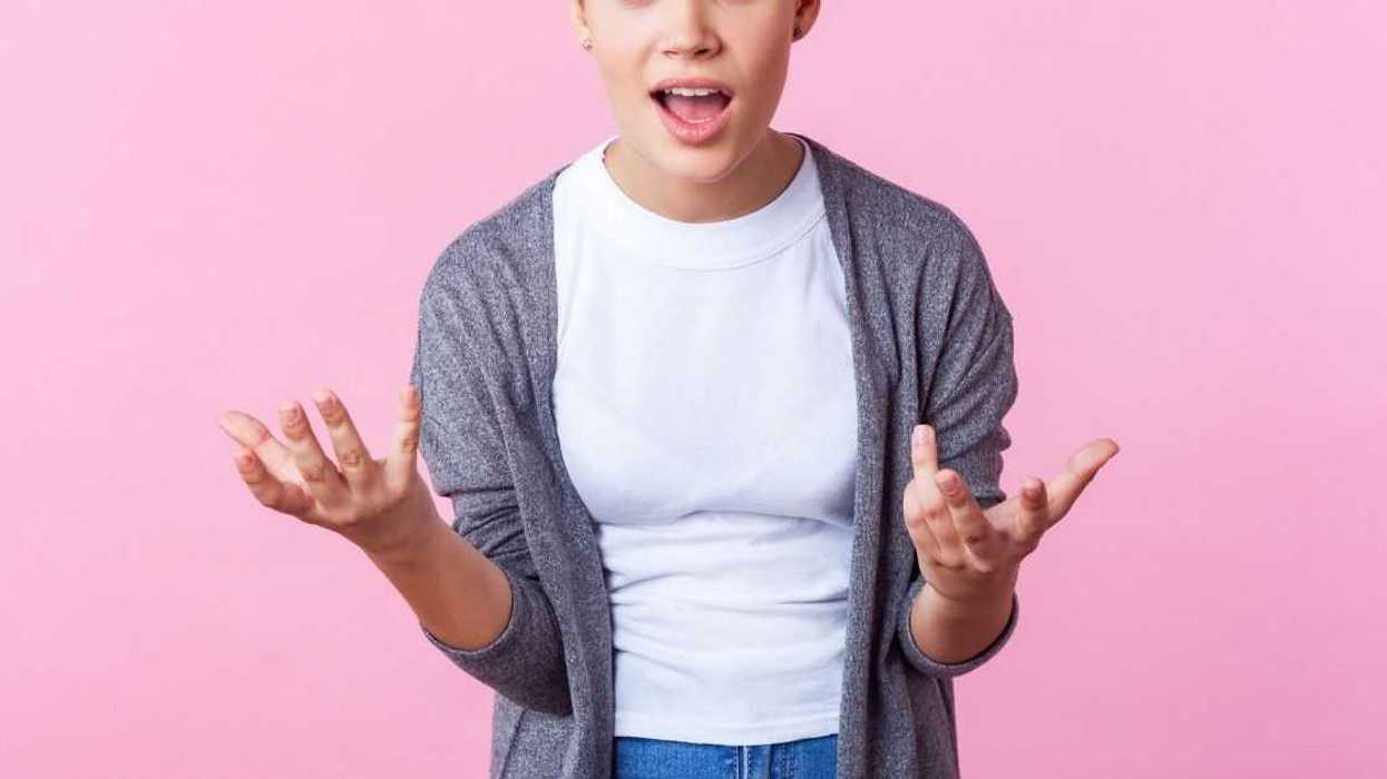 Teen Calls Out Her 23-Year-Old Sister For Having Absolutely No Clue How Menopause Works