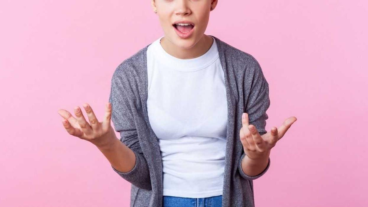 Teen Calls Out Her 23-Year-Old Sister For Having Absolutely No Clue How Menopause Works