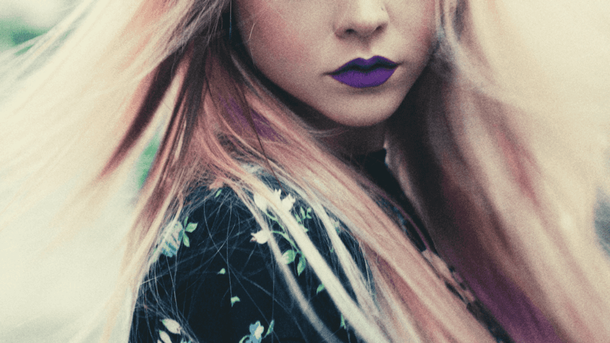 Guy Scolds Wife For Wearing Purple Lipstick Because It Makes Her Look Like She's In 'LGBTQ Community'