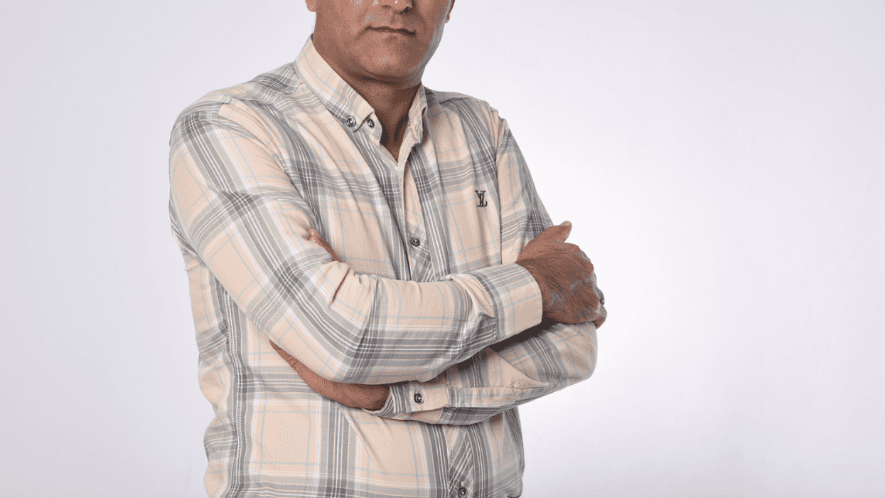 Guy Called Out For 'Reminding' Fiancée's 'Hard A**' Father That He's Sleeping With His Daughter