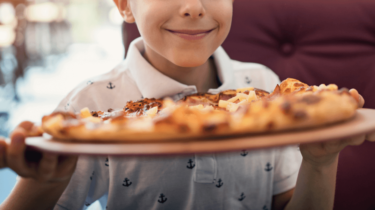 Redditor Called Out For Refusing To Feed Boyfriend's 'Starving' Kids Excessive Amounts Of Food