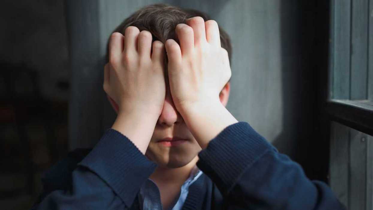 Teen Shuts Down After Parent Tells Him To 'Stop Acting Weird' To Avoid Getting Bullied In School