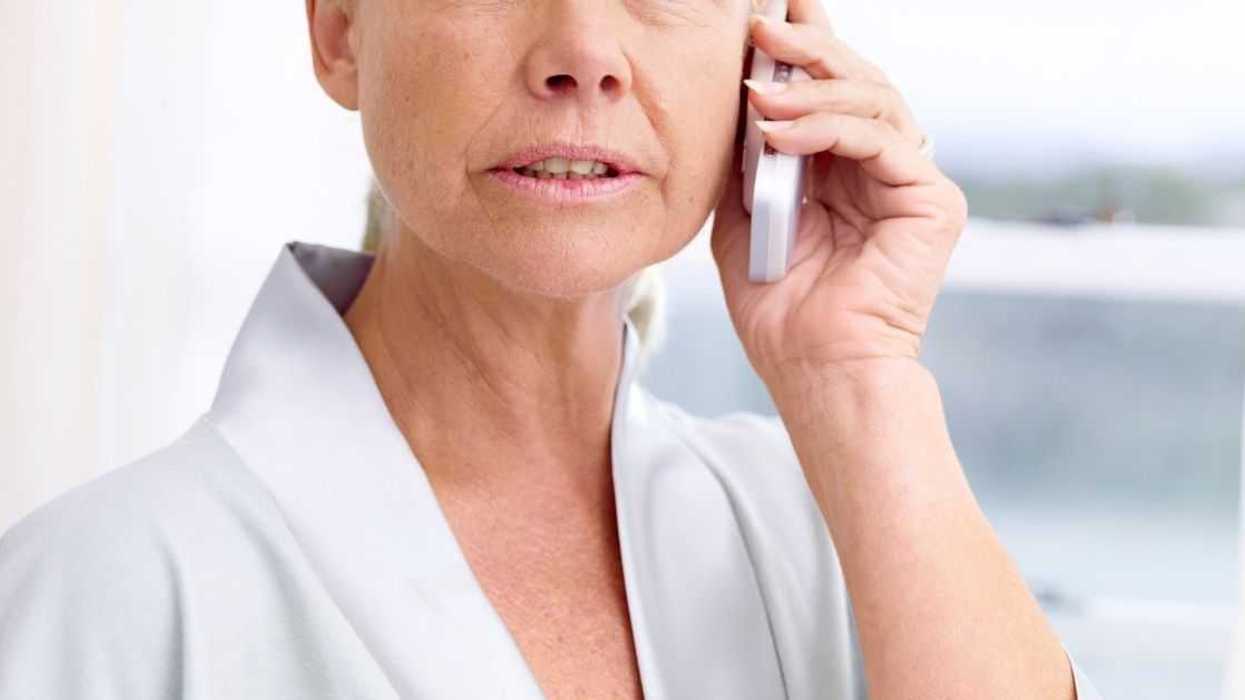 Redditor Leaves Drunk Mom 'Stranded' At Party After She Makes Them Wait In Car For Over An Hour