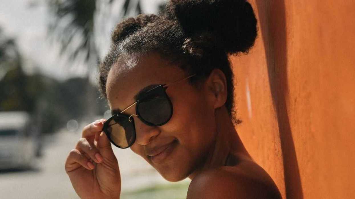 Dark-Skinned Redditor Balks After Light-Skinned Girlfriend Calls Them 'Offensive' For Using Sunscreen