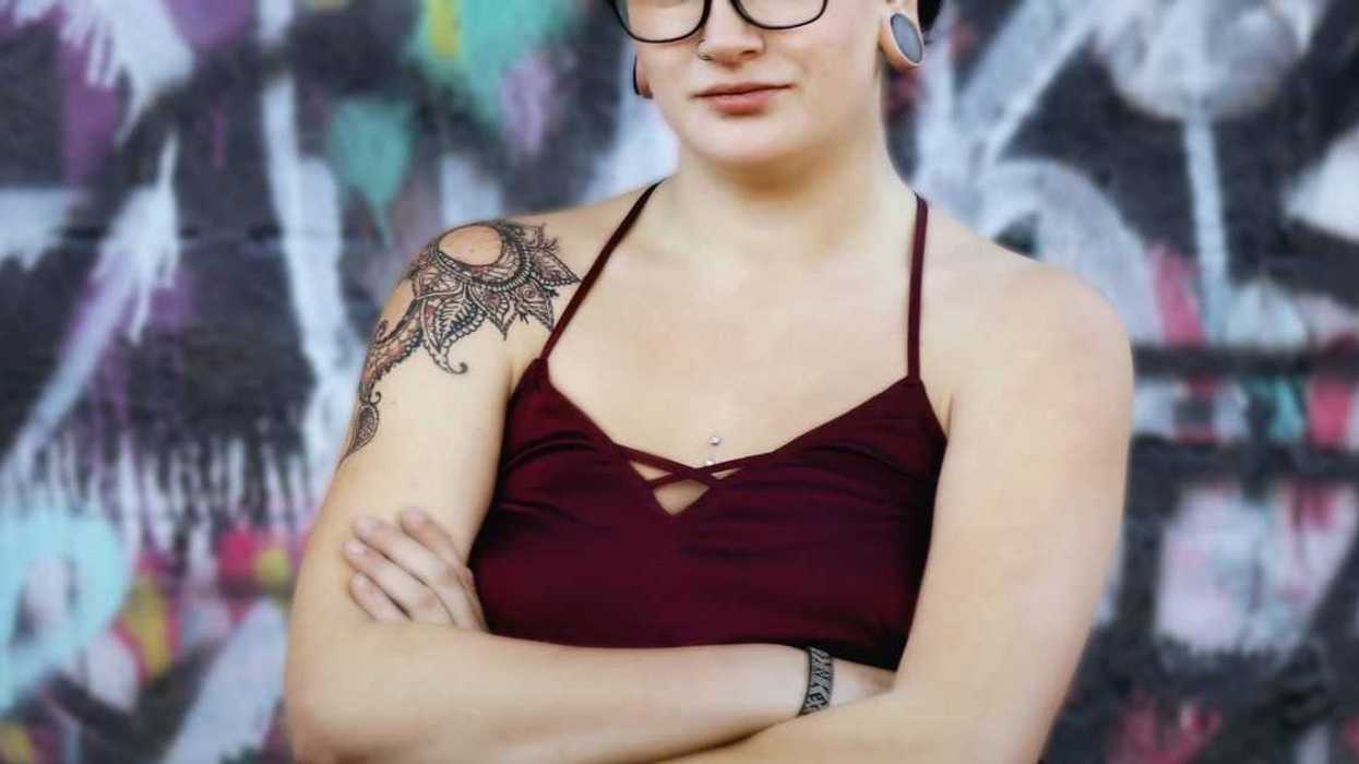 Woman Demands Boyfriend Pay If He Wants Her To Dress And Act 'Presentable' At His Work Events