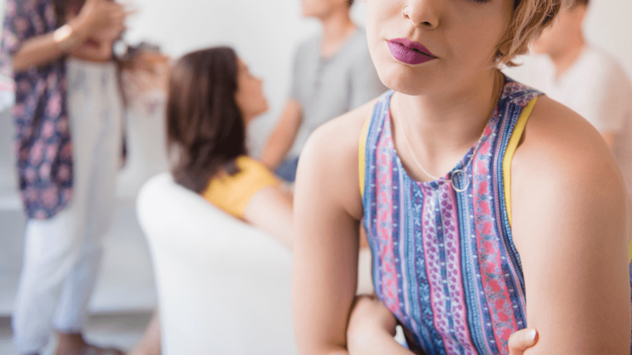 Woman Furious After Her Husband Invites His Entire Family To Their Anniversary Dinner Without Telling Her