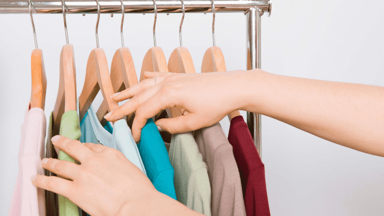 Mom Called Out For Discouraging Size 16 Teen Daughter From Buying An Unflattering Jumpsuit