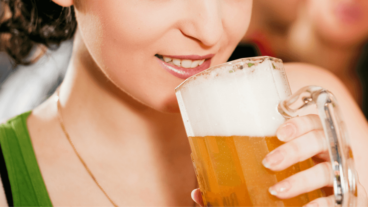 Woman Furious When Her Boyfriend Refuses To Go To Bars With Her Because She Drinks Too Much