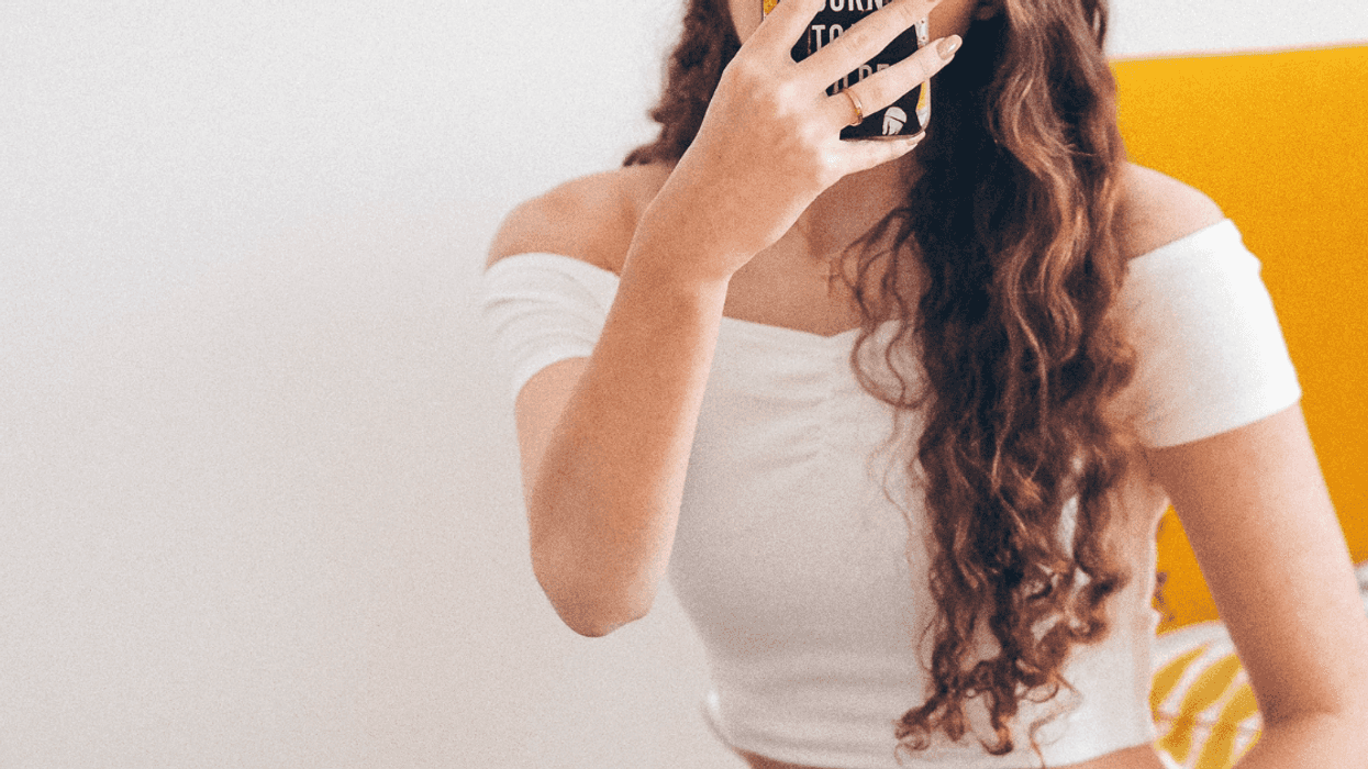 Woman Pissed After Her Parent Unfollows Her On Instagram Due To Her 'Inappropriate' Pictures